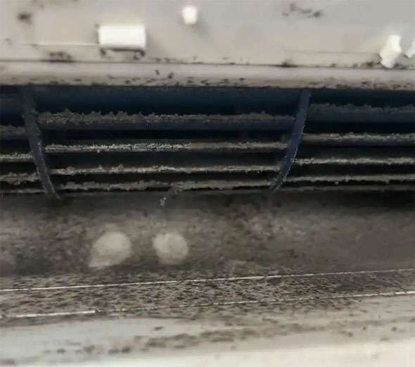 如皋空调吹的风有股烧焦味是怎么回事